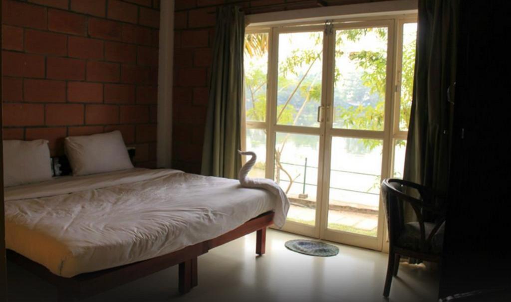 Riverine Resort Alappuzha Exterior photo