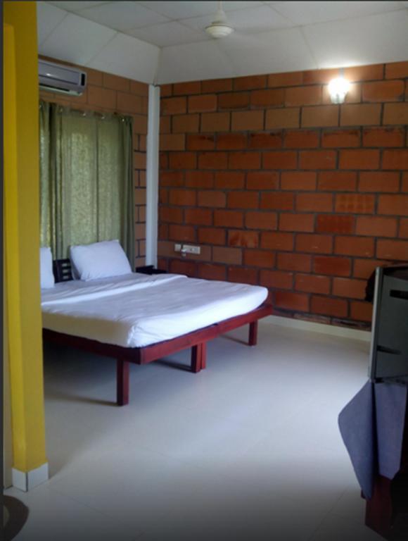 Riverine Resort Alappuzha Exterior photo