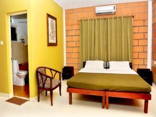 Riverine Resort Alappuzha Exterior photo